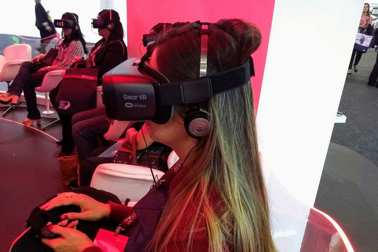 Imagem da notícia Cardiologistas examinam pacientes em tecnologia de realidade virtual